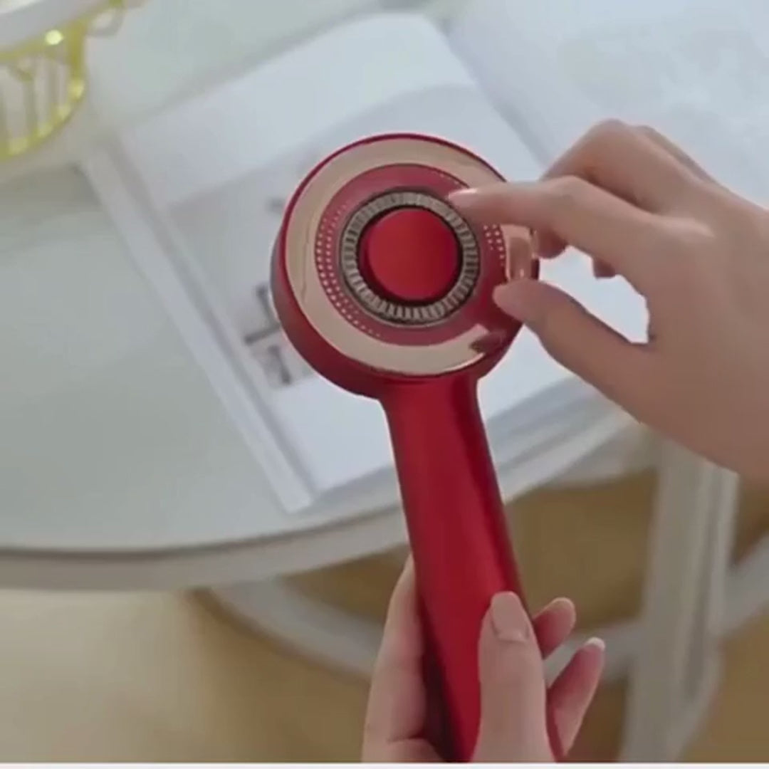 Démonstration : remplir le réservoir d'huile, allumer la lumière rouge, masser, rincer la brosse